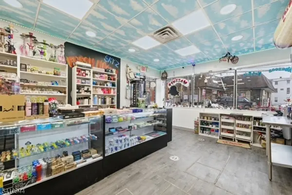 754 Van Houten, Clifton City, NJ 07013