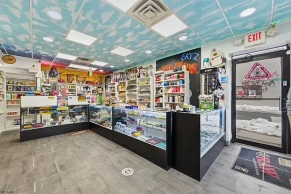 754 Van Houten, Clifton City, NJ 07013