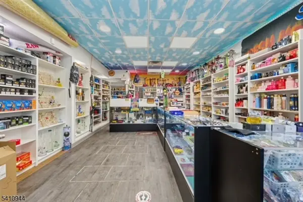 754 Van Houten, Clifton City, NJ 07013