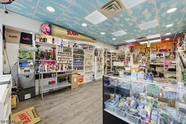 754 Van Houten, Clifton City, NJ 07013