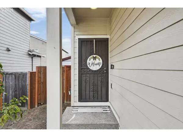 33299 SW HAVLIK DR, Scappoose, OR 97056