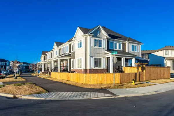 7 Cityline Heath NE, Calgary, AB T3N 2H6