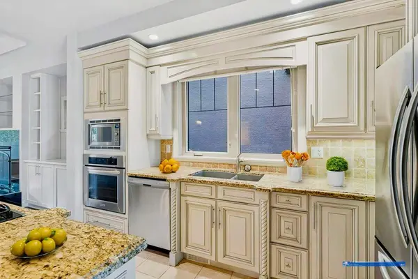 513 31 ST NW, Calgary, AB T2N 2V6