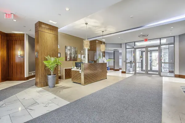 111 Civic Square Gate #619, Aurora, ON L4G 0S6