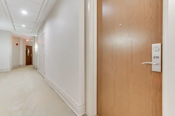 111 Civic Square Gate #619, Aurora, ON L4G 0S6