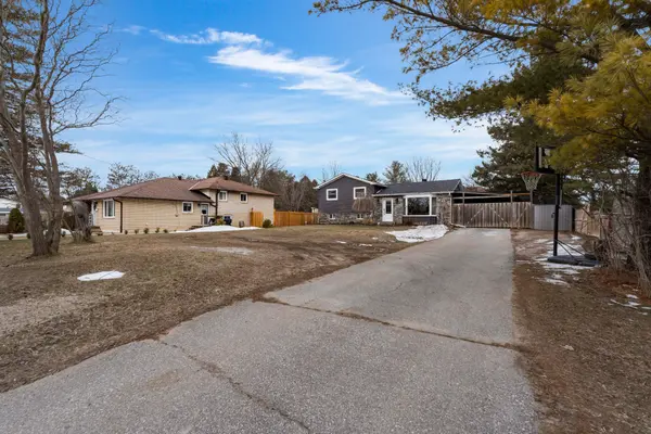 213 Centre ST, Essa, ON L0M 1B0