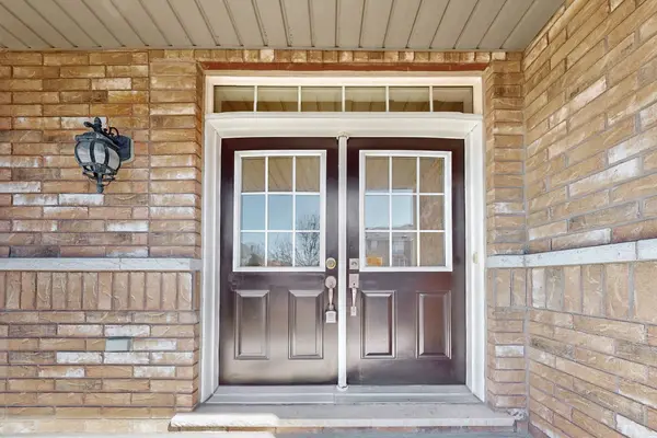 206 Wolf Creek CRES, Vaughan, ON L6A 4C4