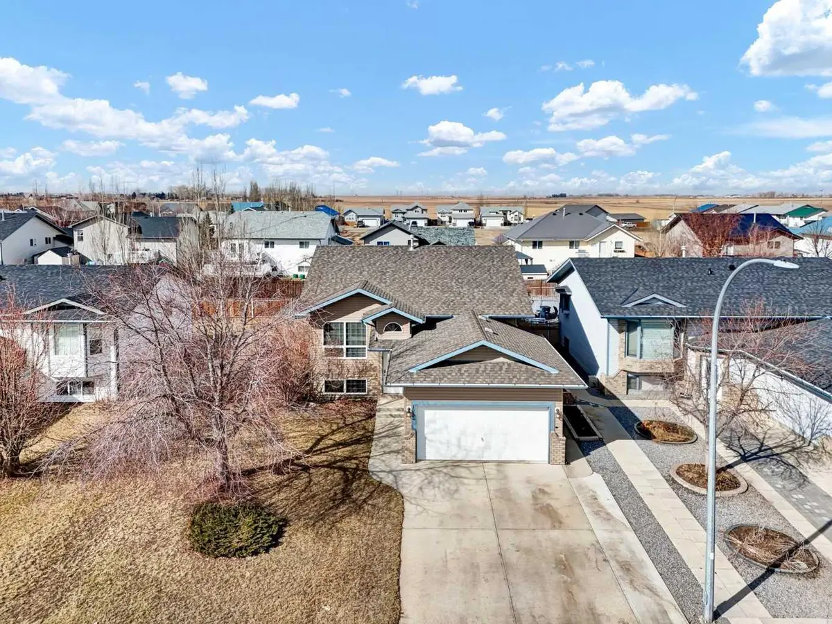 123 Upland RD W, Brooks, AB T1R0P9