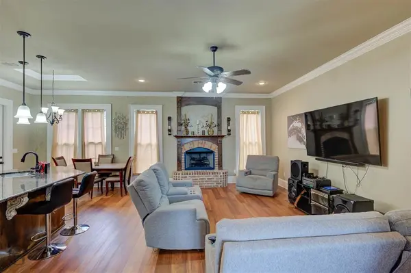 334 Wood Springs, Haughton, LA 71037