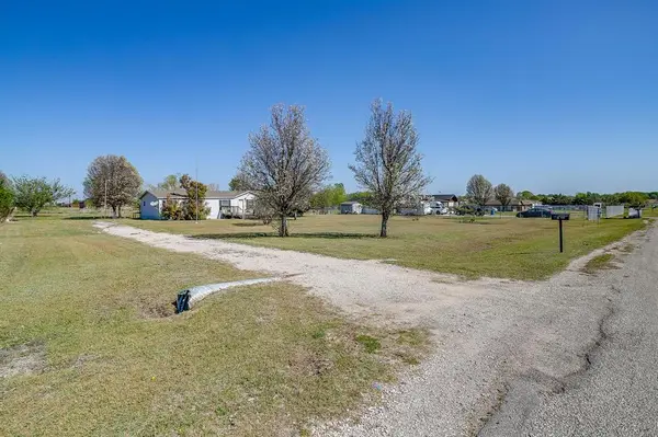 11009 Everest Drive, Venus, TX 76084