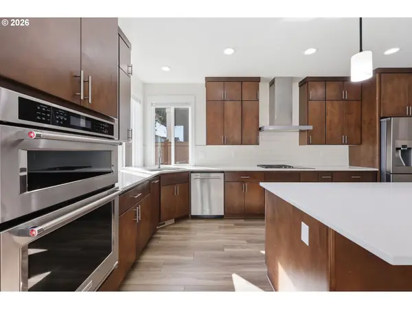 4118 SE 70TH AVE, Hillsboro, OR 97123