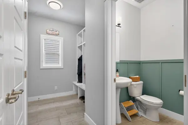 908 Midtown AVE SW, Airdrie, AB T4B 4V8