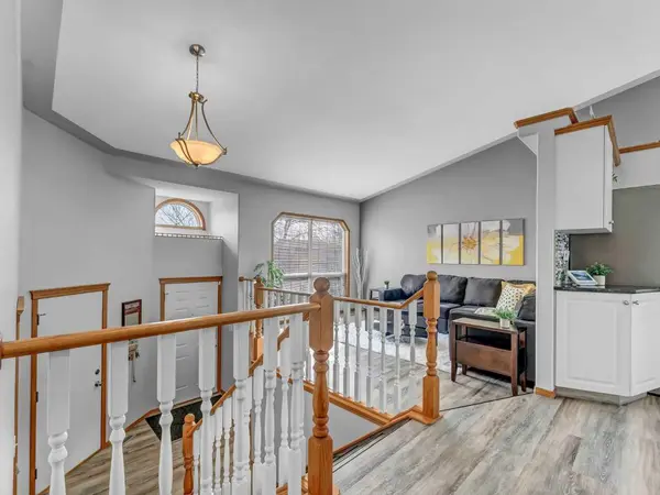 123 Upland RD W, Brooks, AB T1R0P9