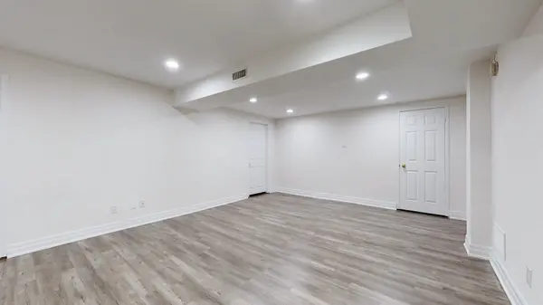 1 Ardmore CRES, Richmond Hill, ON L4B 2G7