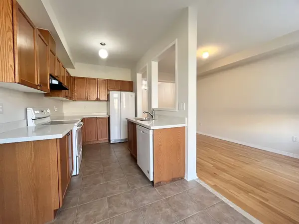 2299 Stone Glen CRES, Oakville, ON L6M 0C9