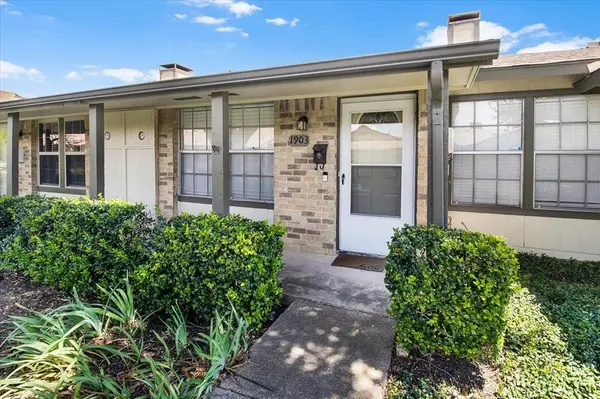 1903 Wyndemere Lane, Garland, TX 75042