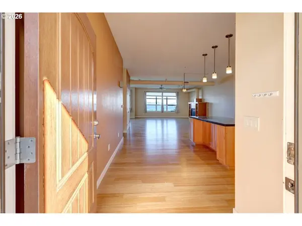 3930 ABBEY LN #304A, Astoria, OR 97103