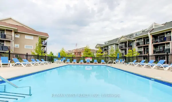 5 Anchorage CRES #107, Collingwood, ON L9Y 0Y6