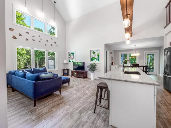 110 Maple Golf CRES, Northern Bruce Peninsula, ON N0H 2R0