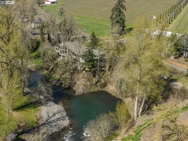 17616 ABIQUA RD NE, Silverton, OR 97381