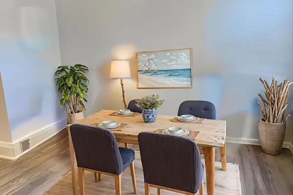 227 Beverley ST #3, Toronto C01, ON M5T 1Z4