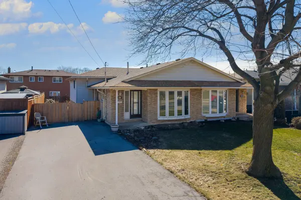 729 West 5th ST, Hamilton, ON L9C 3R3