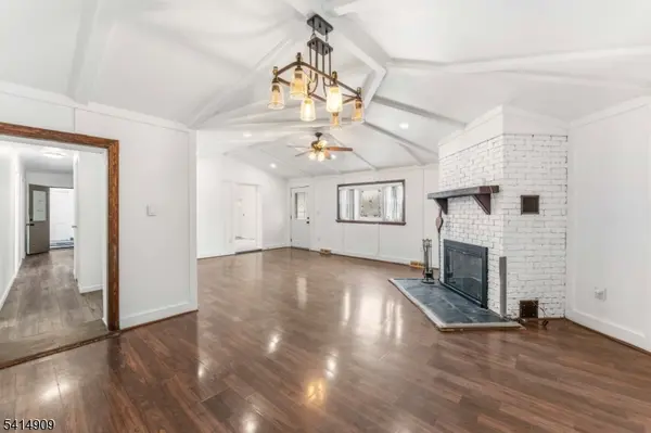 28 Butler St, Clifton City, NJ 07011