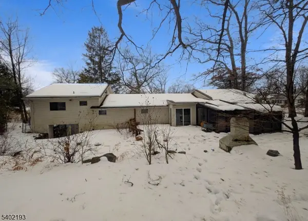 28 Deer Trail Lake Rd, Hardyston Twp., NJ 07460