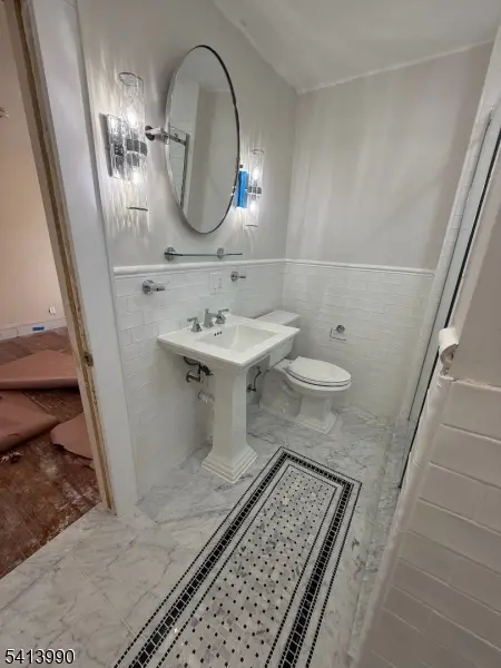 794 Lake St, Newark City, NJ 07104