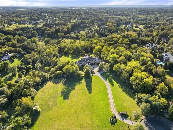 406 Caruso Ct, Branchburg Twp., NJ 08853