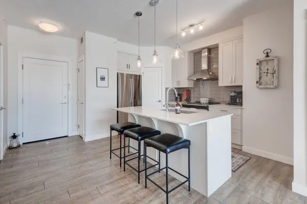 10 Walgrove SE #421, Calgary, AB T2X 4E3