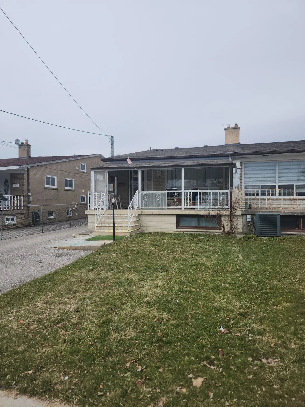 68 Lanyard RD, Toronto W05, ON M9M 1Y9