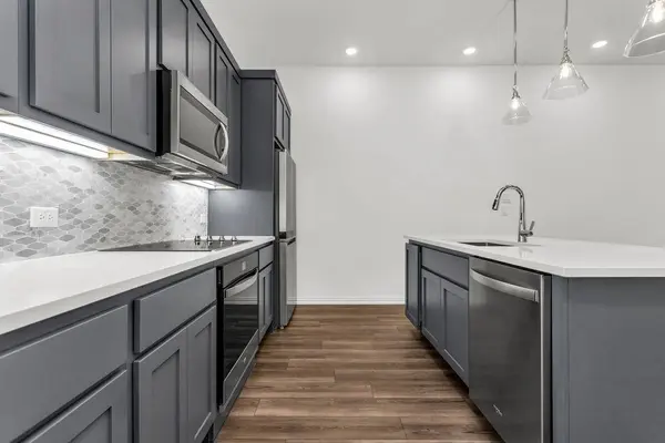 7572 Laburnam Road, Dallas, TX 75228