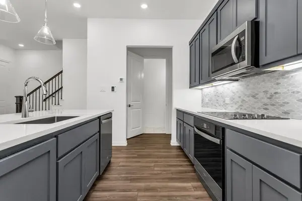 7572 Laburnam Road, Dallas, TX 75228