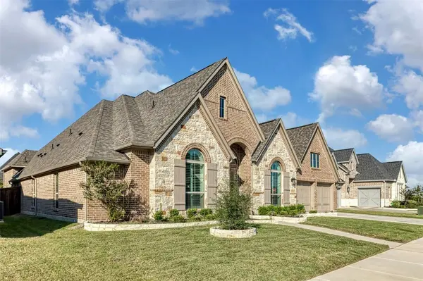 2837 Midlake Drive, Midlothian, TX 76065