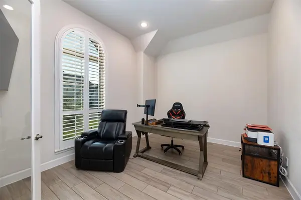 2837 Midlake Drive, Midlothian, TX 76065