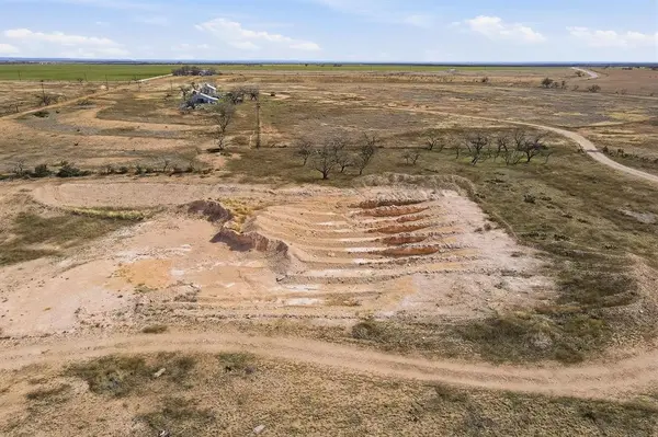 8108 FM2111, Winters, TX 79567