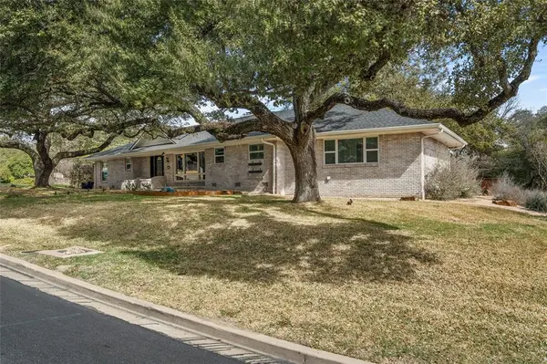2717 Wooded Acres Drive, Waco, TX 76710