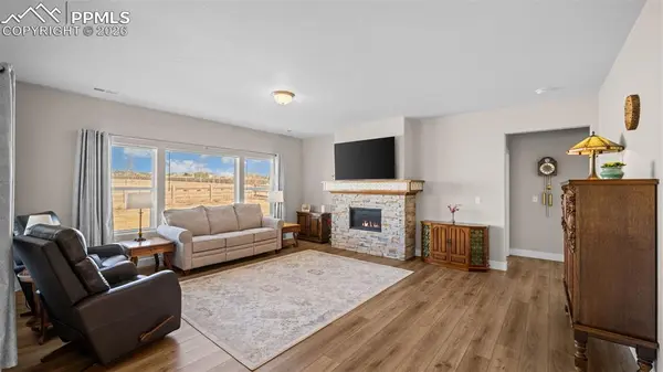 6758 Thimble CT, Colorado Springs, CO 80924