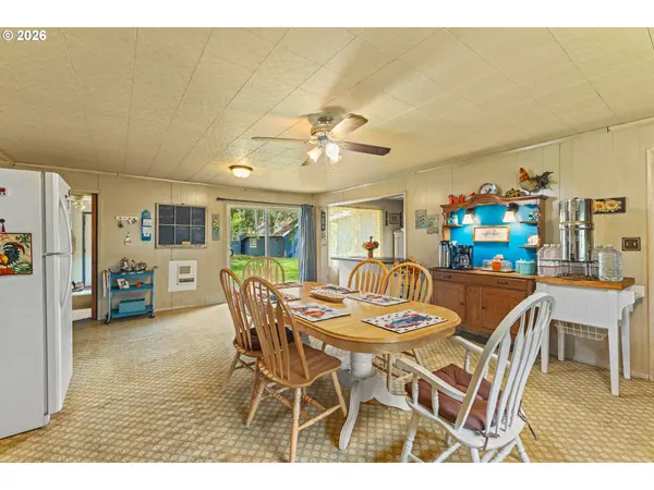 50156 Myrtle Creek RD, Myrtle Point, OR 97458