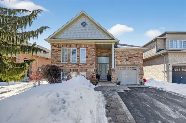 75 Fencerow DR, Whitby, ON L1R 3N2