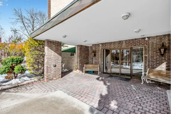 67 Richmond ST #504, Richmond Hill, ON L4C 3Y3