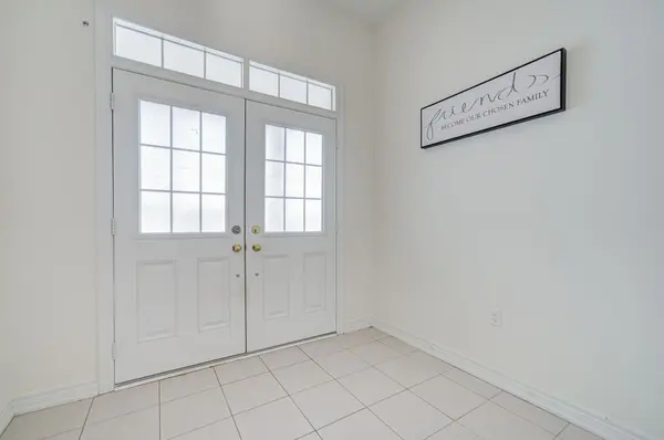 23 Grey Wing AVE, Georgina, ON L4P 0B7