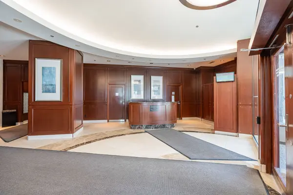 200 Rideau ST #206, Lower Town - Sandy Hill, ON K1N 5Y1