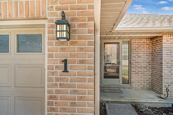 70 Glenroy RD #1, London South, ON N5Z 4W9