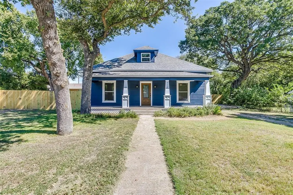 912 Hanover Street, Weatherford, TX 76086