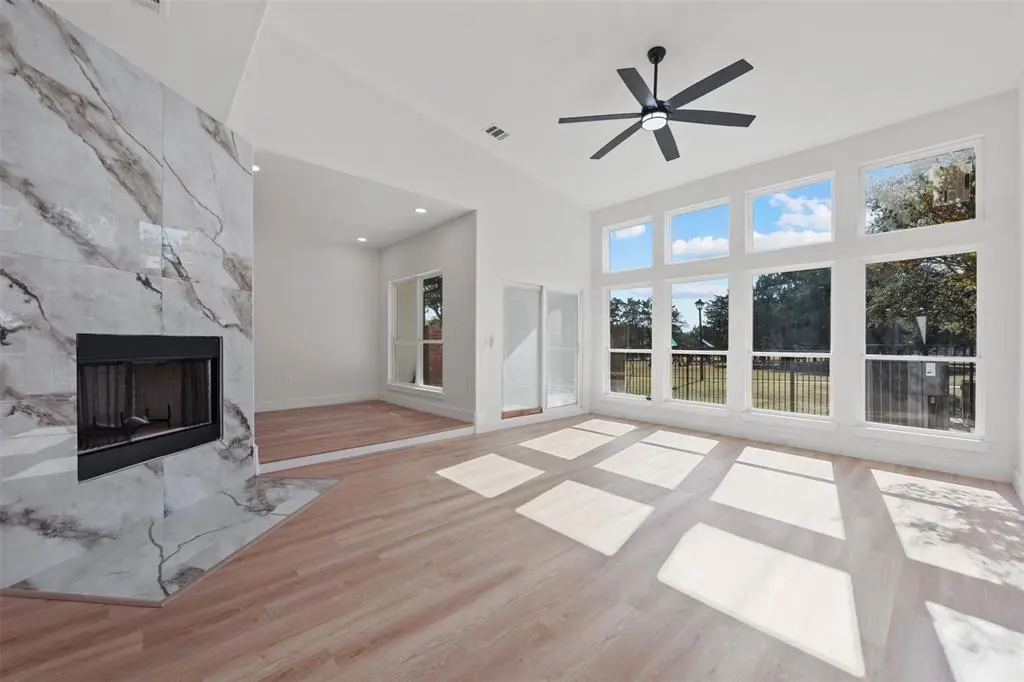 1412 Crosspointe Street, Duncanville, TX 75137