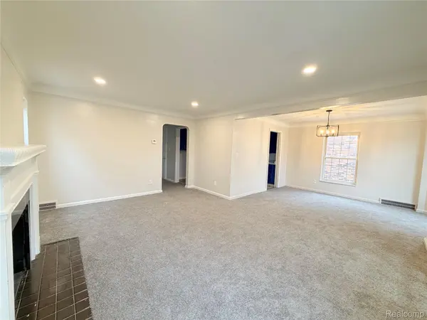 9832 Balfour RD, Detroit, MI 48224