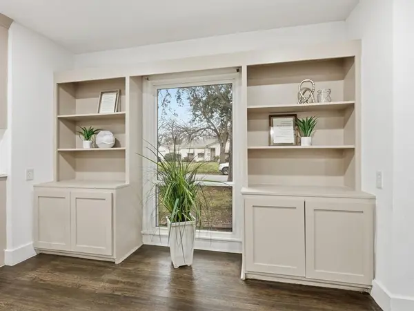 6624 Reeves Street, Richland Hills, TX 76118