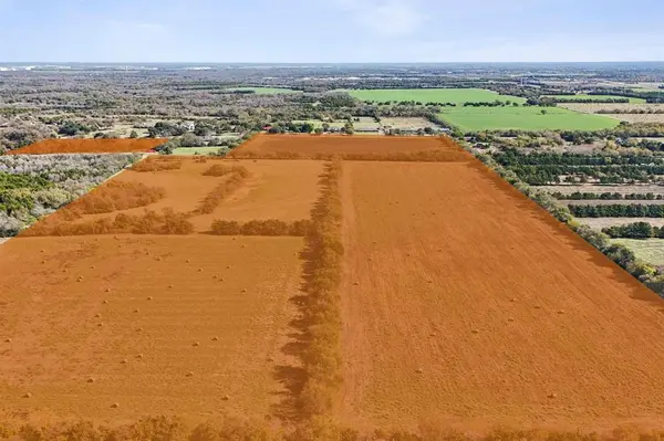 1901 S Houston School Road, Lancaster, TX 75146